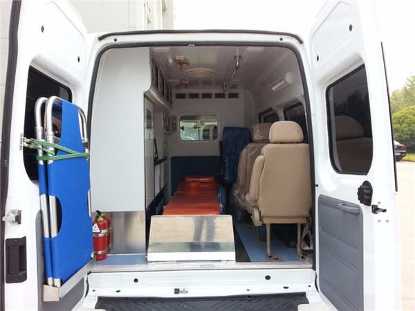 福特全順新世代V348監護救護車|7座|價格 福特全順新世代V348監護救護車|7座|價格