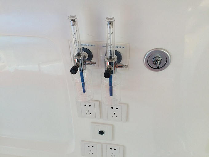 福特V348長軸超人高頂監護型救護車 福特V348長軸超人高頂監護型救護車